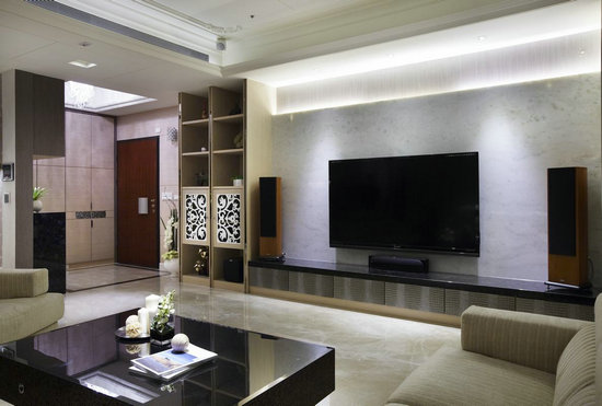 客厅设计一，采用大尺度裁切下的石材表现，上方搭配灵活的间照运用，完美诠释内敛优雅的大宅气度。