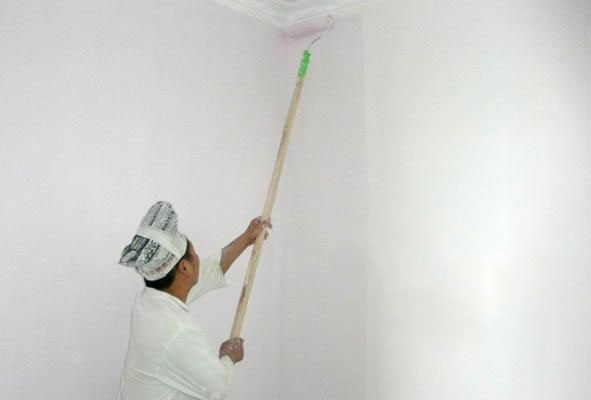 房子装修时油漆一般应该刷几遍？