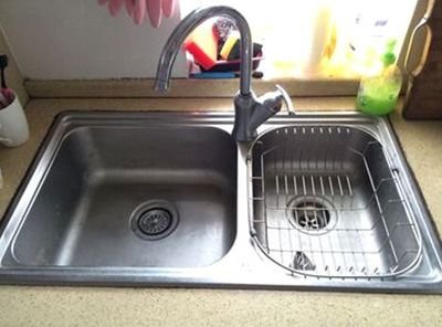 装修小知识：厨房水槽漏水应该怎么办？
